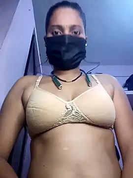 Snapshot of 3USHA chatting on October 2025 08:32:01 AM 3USHA online show from October 2025 08:32:01 AM