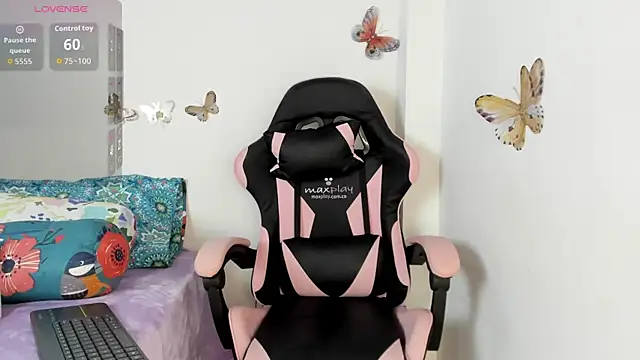 mari-ross online show from November 2025 03:20:02 AM