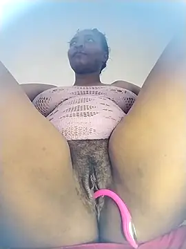 Snapshot of AmbarSmit chatting on October 2025 06:51:01 PM AmbarSmit online show from October 2025 06:51:01 PM