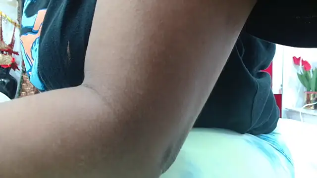 Snapshot of AmbarSmit chatting on November 2025 07:50:02 PM AmbarSmit online show from November 2025 07:50:02 PM