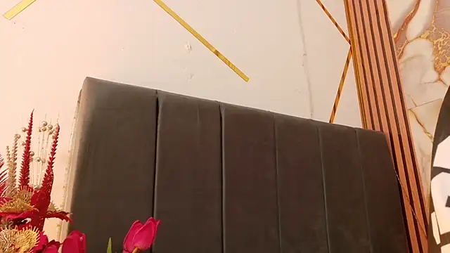 AmbarSmit online show from April 2026 12:54:01 PM