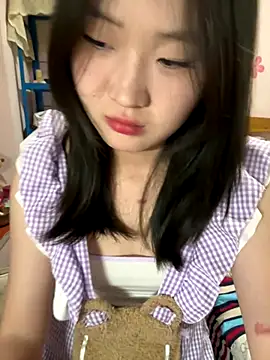 Snapshot of CoCo-s chatting on November 2025 10:08:02 AM CoCo-s online show from November 2025 10:08:02 AM