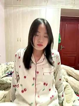 Snapshot of CoCo-s chatting on December 2025 12:47:02 PM CoCo-s online show from December 2025 12:47:02 PM