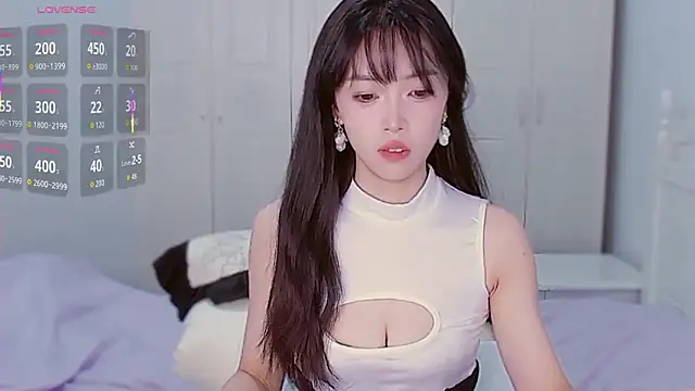 Snapshot of XiaoNana_ chatting on October 2025 01:17:02 AM XiaoNana online show from October 2025 01:17:02 AM