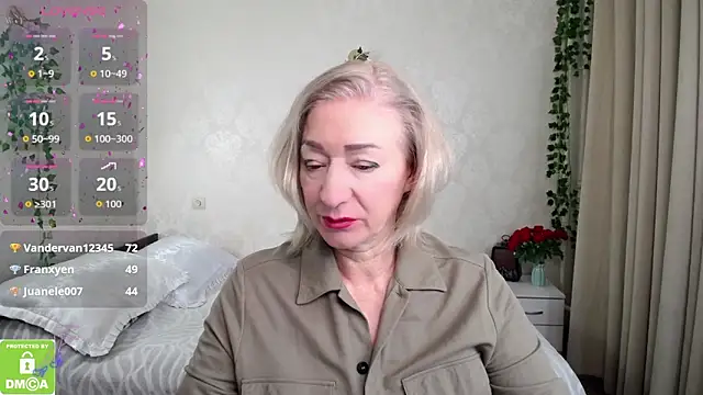 hunters woman online show from November 2025 12:32:01 AM