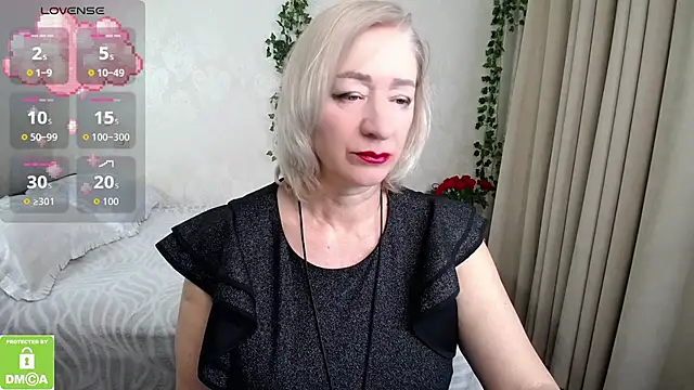 hunters woman online show from November 2025 02:17:01 PM