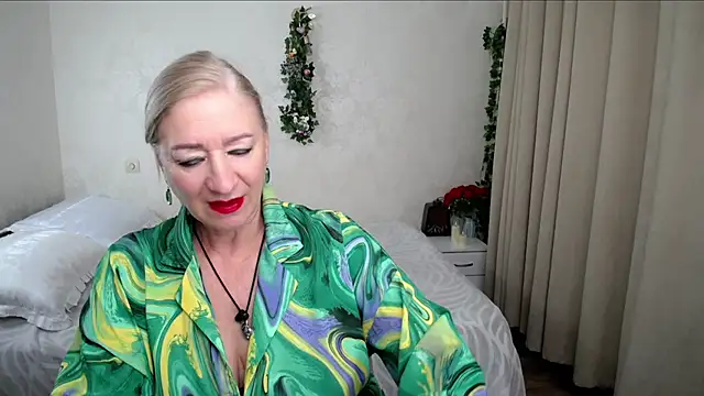 Snapshot of hunters_woman chatting on July 2026 03:13:02 AM hunters woman online show from July 2026 03:13:02 AM