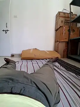 Snapshot of RAYI_Queen_3 chatting on October 2025 09:15:01 AM RAYI Queen 3 online show from October 2025 09:15:01 AM