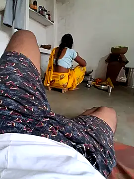 Snapshot of RAYI_Queen_3 chatting on October 2025 03:10:02 AM RAYI Queen 3 online show from October 2025 03:10:02 AM