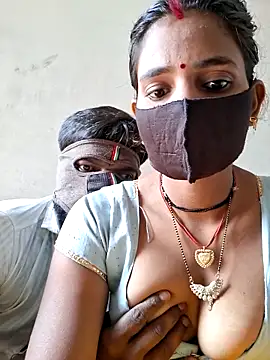 Snapshot of RAYI_Queen_3 chatting on November 2025 06:34:01 AM RAYI Queen 3 online show from November 2025 06:34:01 AM