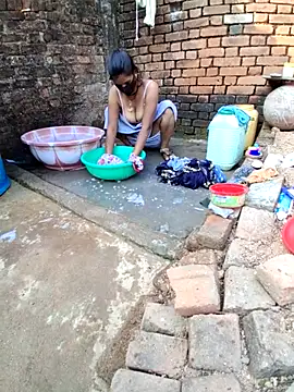 RAYI Queen 3 online show from November 2025 04:01:02 AM