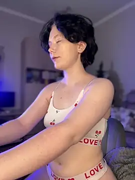 RinaShy online show from December 2025 05:12:02 AM