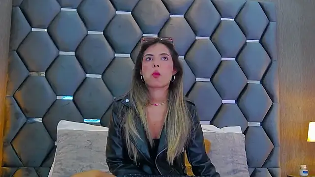 BlaireParker online show from November 2025 11:55:02 AM