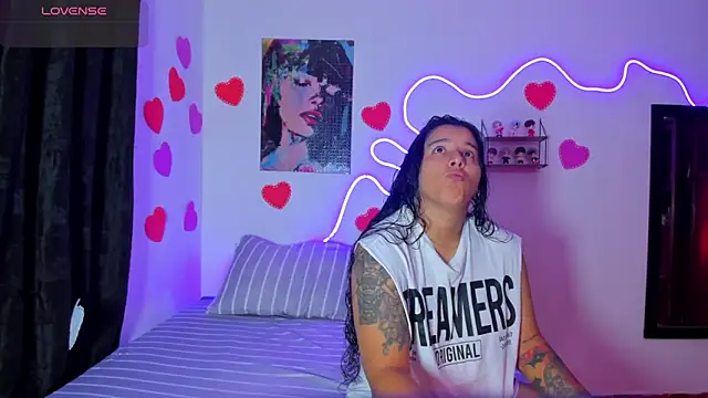 Dilan and Mia online show from February 2026 01:38:01 AM