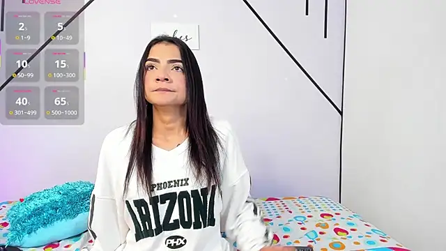 Snapshot of MiahCornell_ chatting on December 2025 07:56:02 PM MiahCornell online show from December 2025 07:56:02 PM