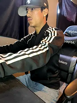 Snapshot of Osmarcito21 chatting on October 2025 05:03:01 PM Osmarcito21 online show from October 2025 05:03:01 PM