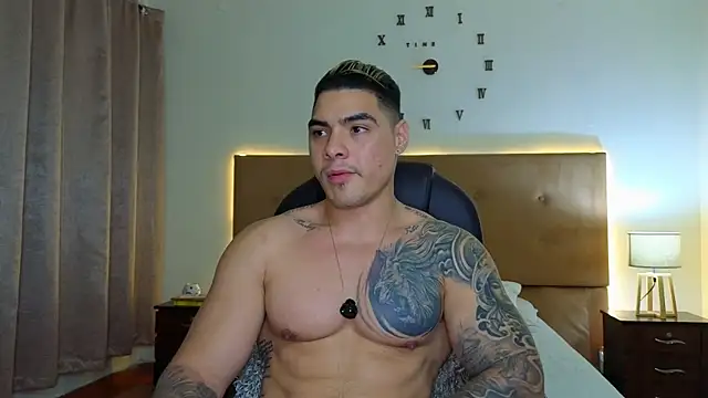 Steven Velez online show from November 2025 04:34:01 AM