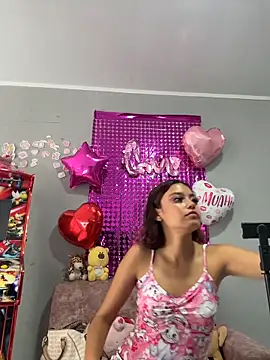 Snapshot of TamaraMera chatting on June 2026 07:46:01 PM TamaraMera online show from June 2026 07:46:01 PM