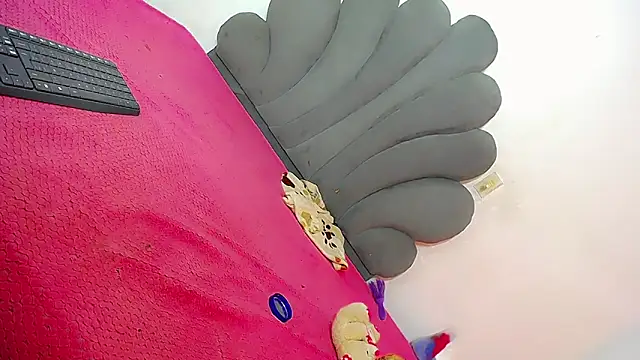 Sativa-sexy online show from March 2026 09:32:02 PM