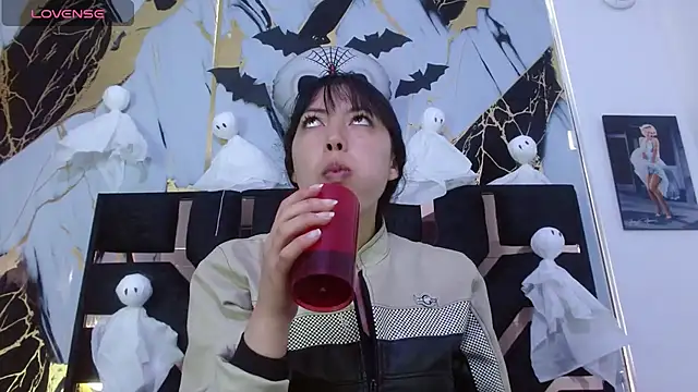 malejahotcs01 online show from October 2025 11:32:02 AM