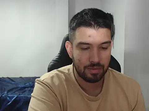 Axel11113 online show from September 2025 07:10:02 AM