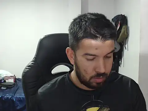 Axel11113 online show from October 2025 02:17:01 AM