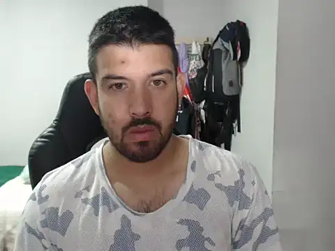 Axel11113 online show from November 2025 03:27:01 AM