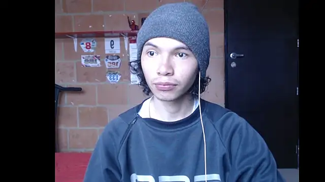 Snapshot of Xoxo_Smiles chatting on September 2025 04:43:02 PM Xoxo Smiles online show from September 2025 04:43:02 PM