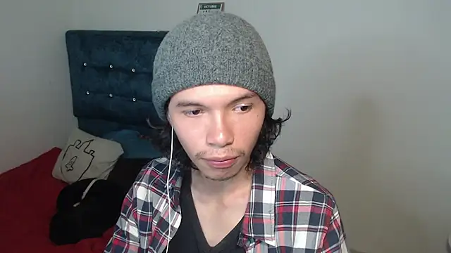 Snapshot of Xoxo_Smiles chatting on November 2025 12:35:02 AM Xoxo Smiles online show from November 2025 12:35:02 AM