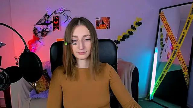 eva smiith  online show from November 2025 06:47:02 AM