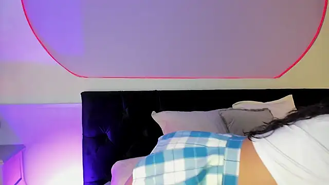  HAANNAH  online show from December 2025 07:52:02 PM