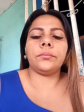 Snapshot of camila_rogue chatting on October 2025 01:00:02 PM camila rogue online show from October 2025 01:00:02 PM