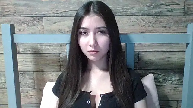 Virginia Hicks online show from November 2025 02:31:02 PM