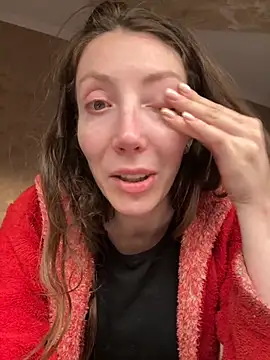 HellaryTourent online show from October 2025 07:26:02 PM