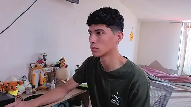 LuClawthorne  online show from March 2026 03:27:02 PM