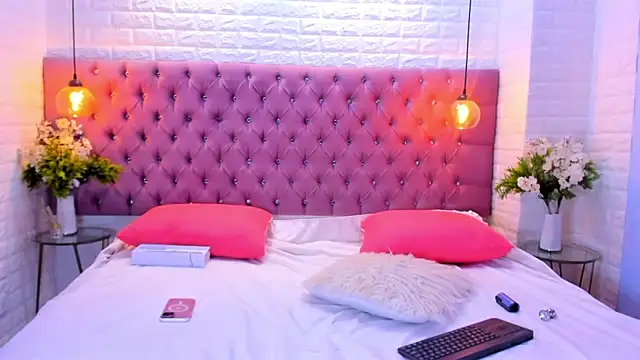 Snapshot of amber_sparkle chatting on September 2025 12:51:01 PM amber sparkle online show from September 2025 12:51:01 PM