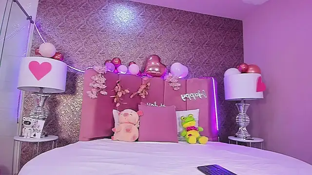 amber sparkle online show from March 2026 12:32:01 PM