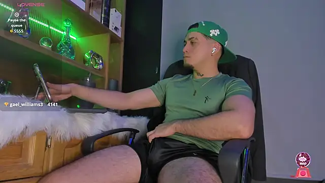 Gael williams1 online show from October 2025 07:25:02 PM