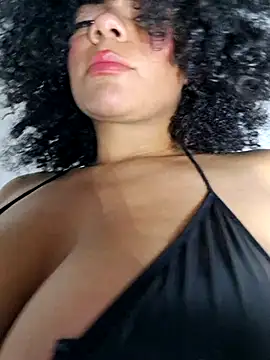 Snapshot of Yerystar chatting on October 2025 11:10:02 PM Yerystar online show from October 2025 11:10:02 PM