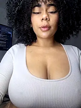 Snapshot of Yerystar chatting on October 2025 09:08:02 PM Yerystar online show from October 2025 09:08:02 PM