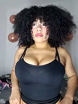 Snapshot of Yerystar chatting on November 2025 12:46:02 AM Yerystar online show from November 2025 12:46:02 AM