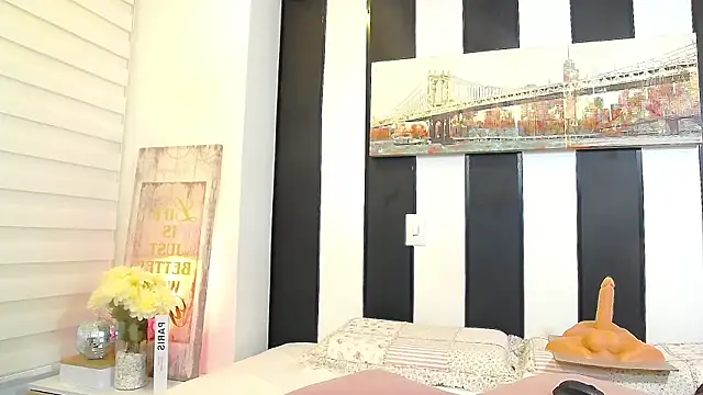 Snapshot of ParisRoux chatting on October 2025 08:14:02 PM ParisRoux online show from October 2025 08:14:02 PM