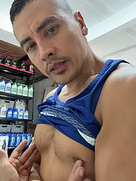 Snapshot of Terra-22cm chatting on May 2026 02:00:01 PM Terra-22cm online show from May 2026 02:00:01 PM