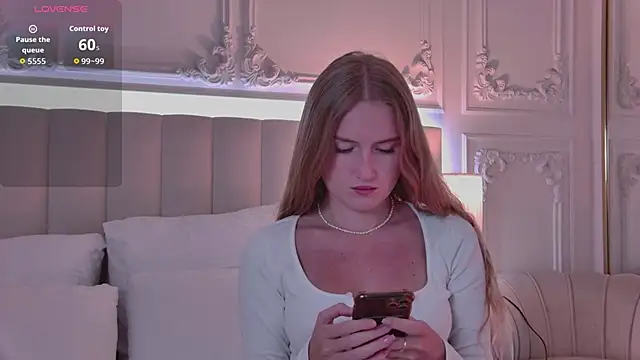OllieBell online show from September 2025 03:41:02 AM