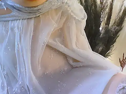 Snapshot of RoseLoverrr chatting on November 2025 02:58:01 AM RoseLoverrr online show from November 2025 02:58:01 AM