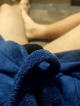 Snapshot of hubbyfun19 chatting on January 2026 06:06:02 AM hubbyfun19 online show from January 2026 06:06:02 AM