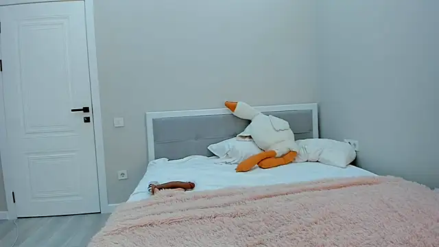 Snapshot of yuna_loon chatting on October 2025 02:13:01 PM yuna loon online show from October 2025 02:13:01 PM