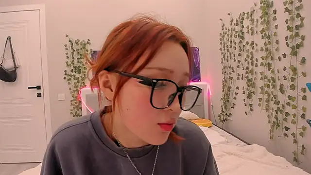 Snapshot of yuna_loon chatting on November 2025 03:49:01 PM yuna loon online show from November 2025 03:49:01 PM