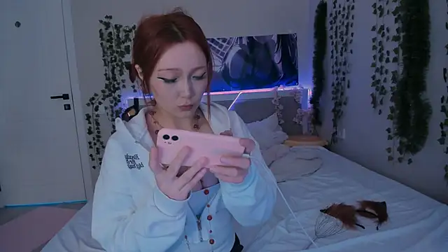 Snapshot of yuna_loon chatting on December 2025 04:44:02 AM yuna loon online show from December 2025 04:44:02 AM