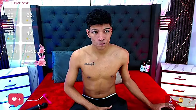 Snapshot of Rick_Wade chatting on October 2025 07:27:02 PM Rick Wade online show from October 2025 07:27:02 PM